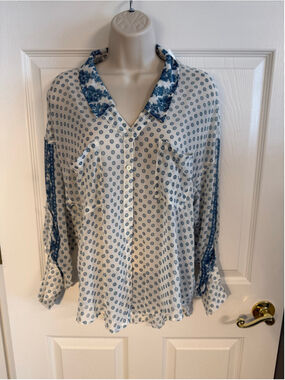 Free People Easy Rider Blue White Geometric Floral Button Down Blouse Size M